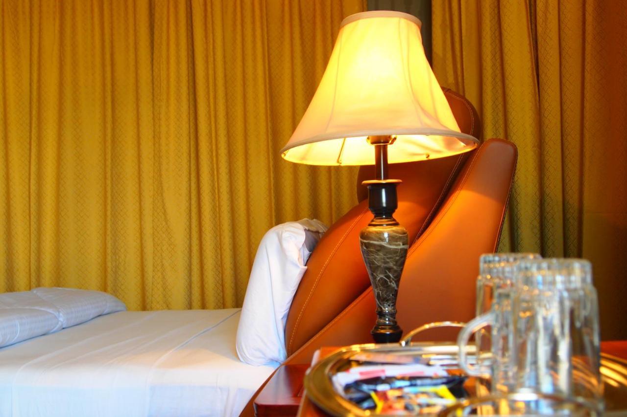 Leyshof Hotel Mwanza Extérieur photo