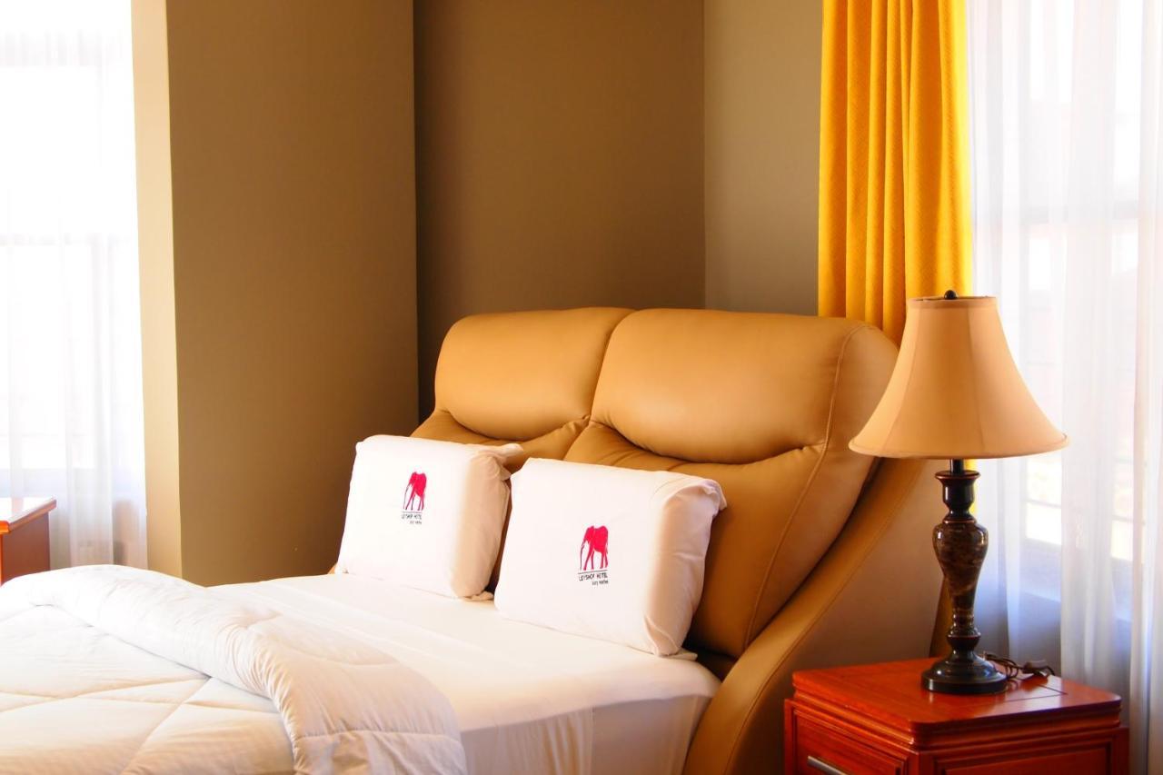 Leyshof Hotel Mwanza Extérieur photo