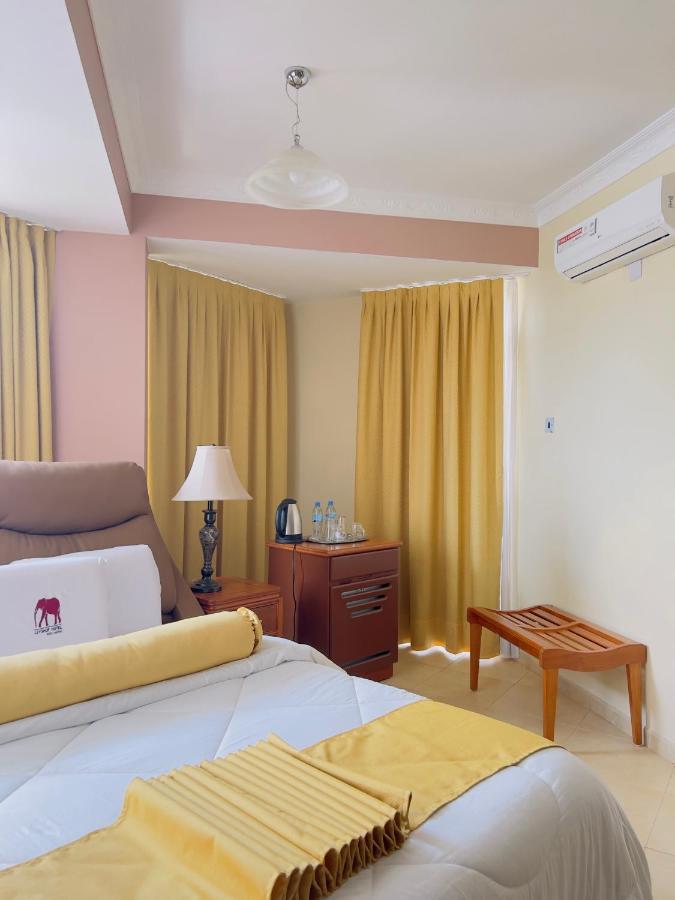 Leyshof Hotel Mwanza Extérieur photo
